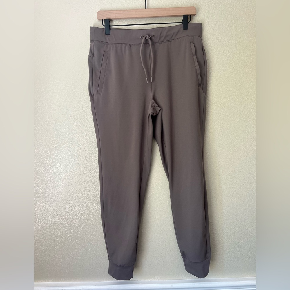 YOGALICIOUS LUX Joggers size L - purplish/brown color - super soft!